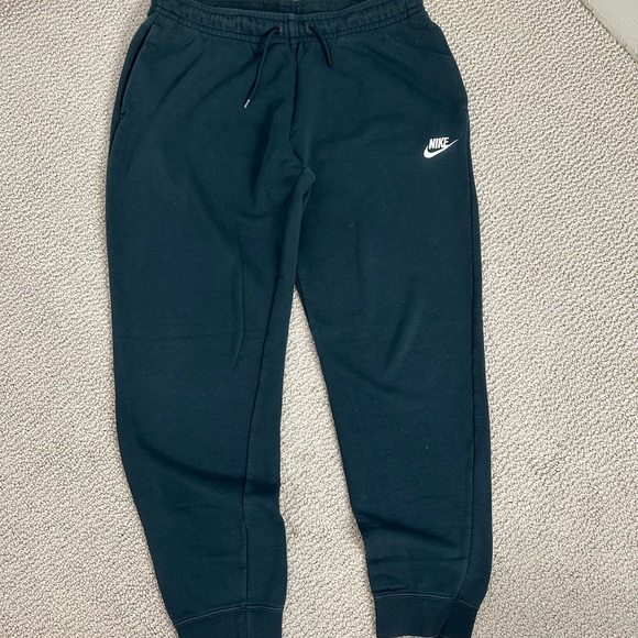 Nike Navy Sweatpants, size M - Picture 3 of 3